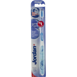 Jordan INDIVIDUAL Reach Medium Четка за зъби